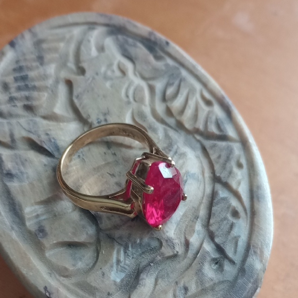 Elegant Ruby Ring - image 1